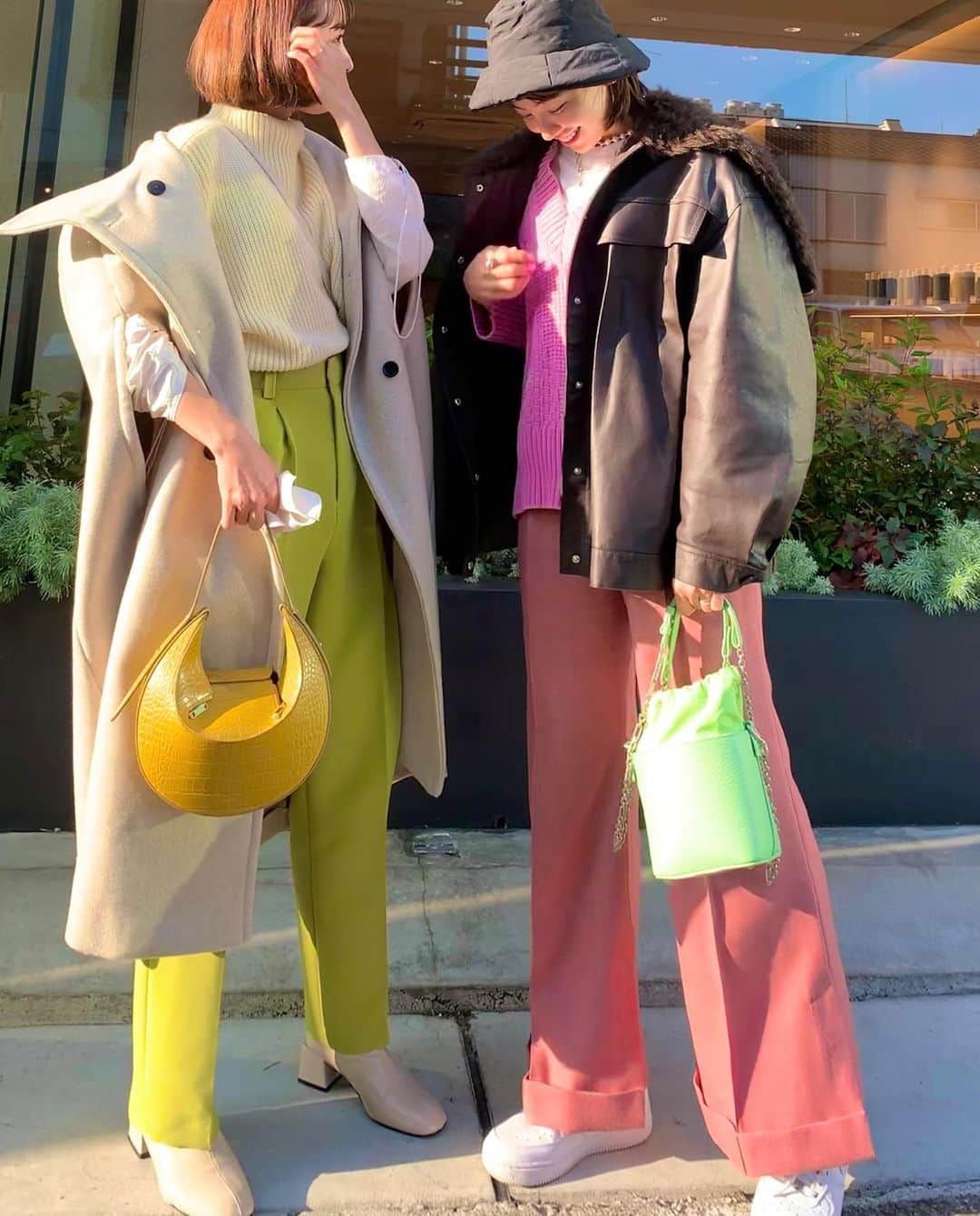 青山あみのインスタグラム：「🤍💛💚💖🤎💜 @osamid と☺︎ カラフル母ちゃんたち😂 さすが関西人ですなぁ〜  楽しい時間はあっとゆうま！ また行こう♡」