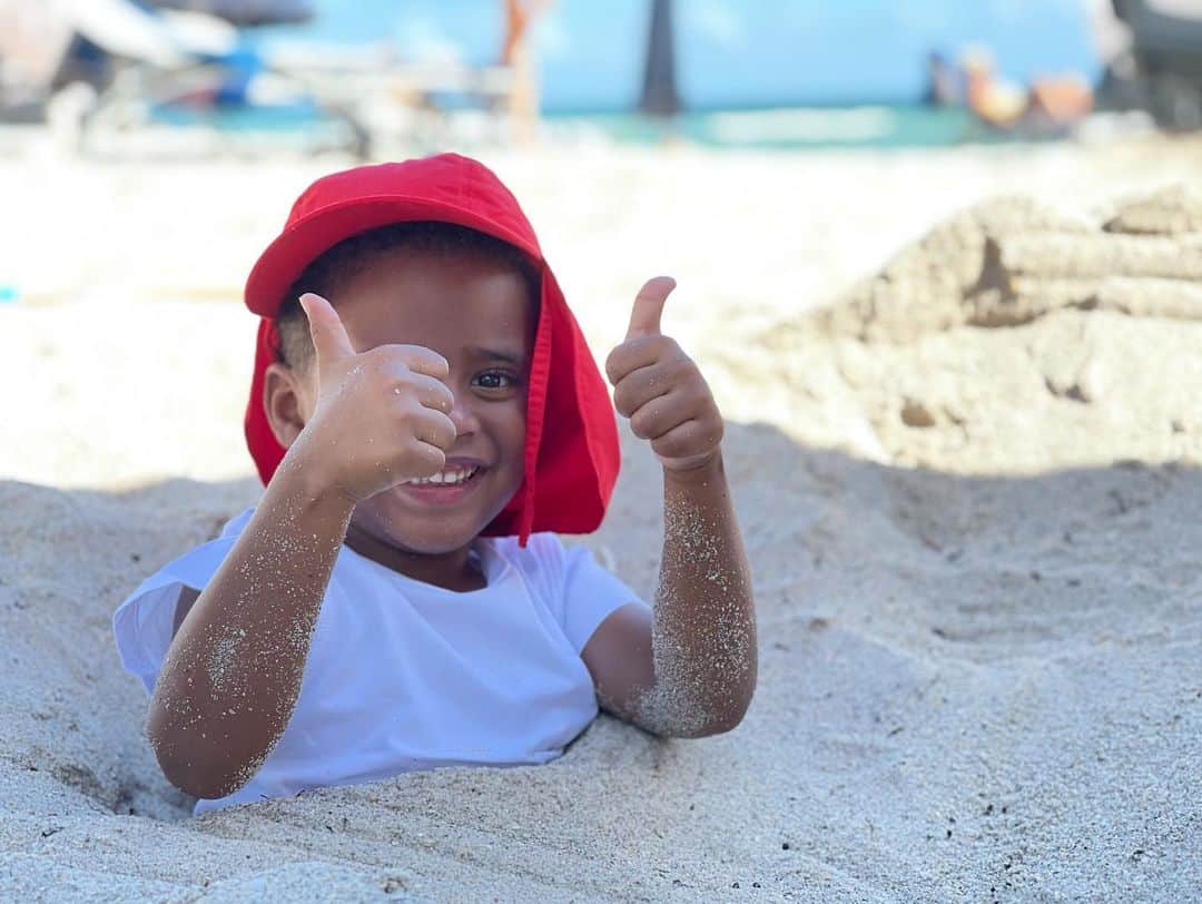Angela Simmonsさんのインスタグラム写真 - (Angela SimmonsInstagram)「✨💫My heart is sooooo thankful !!! God knew exactly what I needed !! #MyBaby 💫✨Our first beach thanksgiving 💞」11月27日 2時31分 - angelasimmons