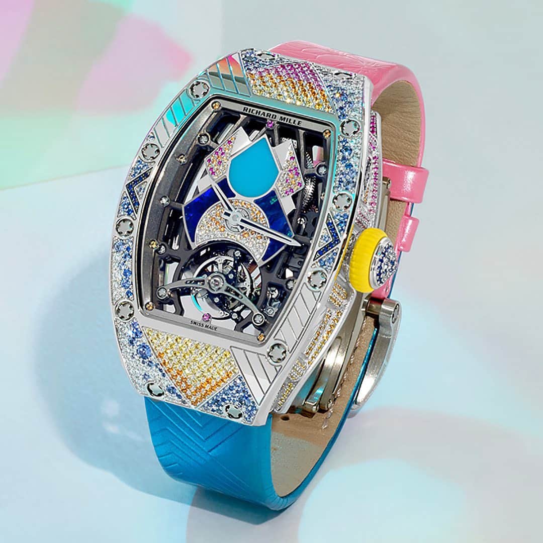 HYPEBEASTさんのインスタグラム写真 - (HYPEBEASTInstagram)「@hypebeaststyle: @richardmille has delivered a new stone-covered Talisman collection. Representing the Disco-era of the ’70s, the watches contain anywhere from 817 to 971 stones, measure at 52.20 x 34.40 x 12.50 mm in case size, and are powered by Richard Mille’s in-house caliber CRMT1 skeletonized automatic-winding tourbillon movement. Check them out via the link in bio. ⁠⠀ Photo: @lilaslequellec」11月26日 21時16分 - hypebeast