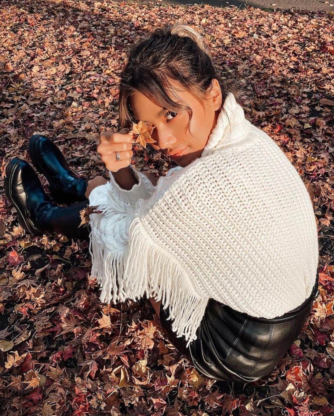 VIENNAさんのインスタグラム写真 - (VIENNAInstagram)「At the end of fall🍁」11月26日 21時31分 - viennadoll_official