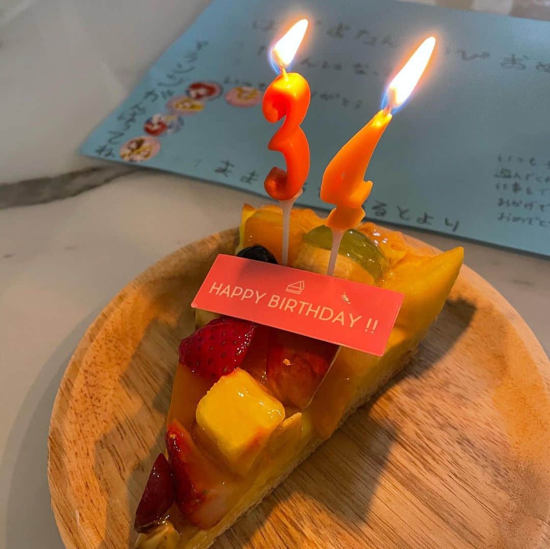 佐藤悠基のインスタグラム：「34歳になりました。  丈夫な体に産んでくれた両親、家族、34年間で自分という人間に関わってくれた大勢の人に感謝する日。  34年目もたくさん成長したいと思います❗️」