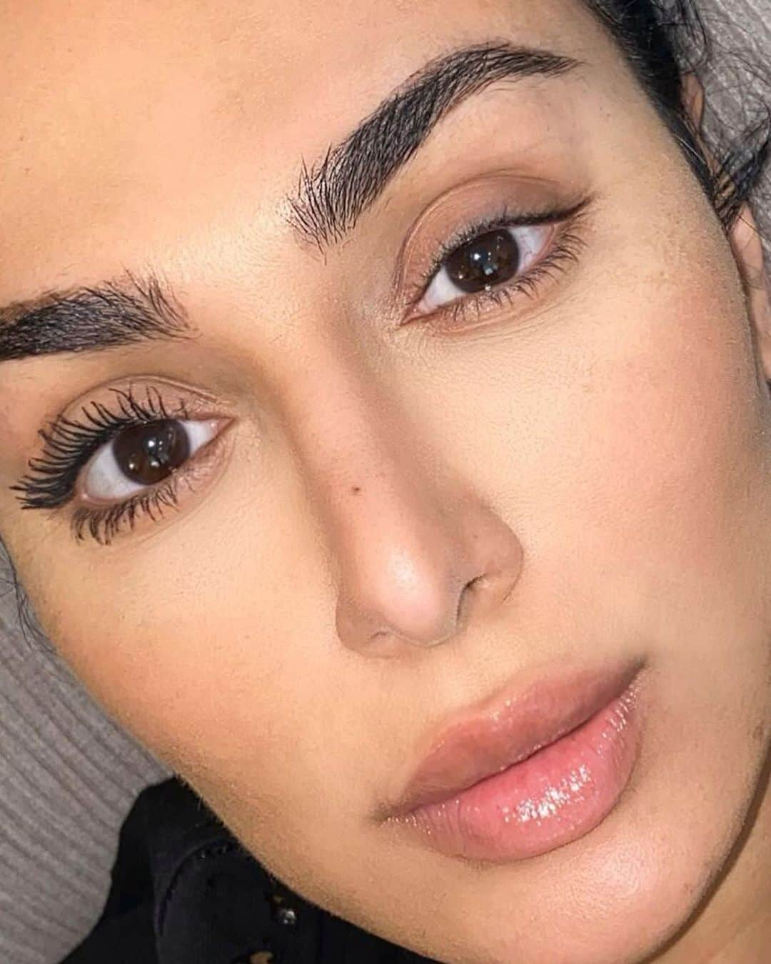 Huda Kattanさんのインスタグラム写真 - (Huda KattanInstagram)「LASH transformations 😱😱🔥 For the first time EVER our #LEGITLASHES mascara is on SALE!! Last chance to treat yourself & get 20% OFF my loves. Happy shopping ❤️ #hudabeautyblackfriday」11月26日 22時01分 - hudabeauty