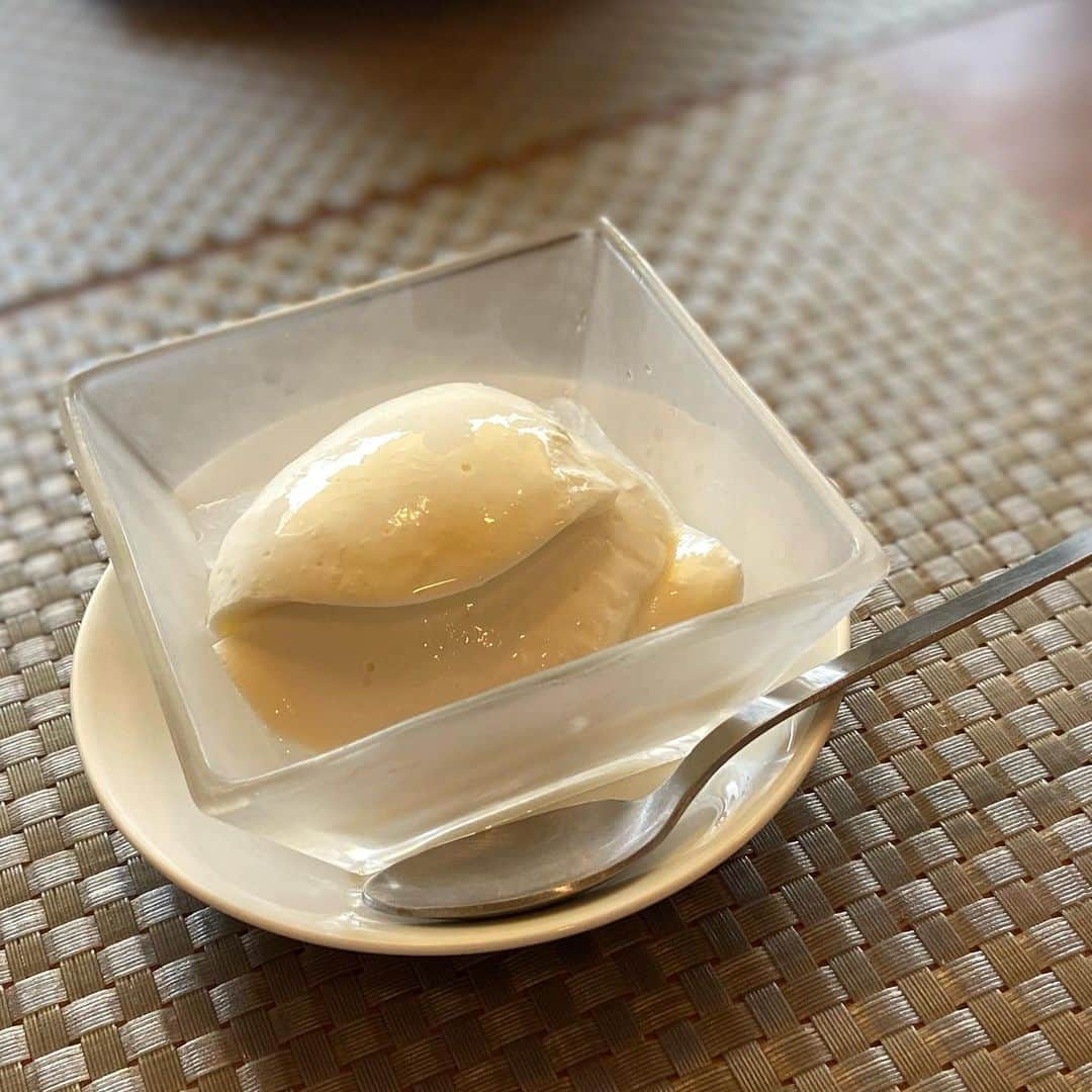 原田良也さんのインスタグラム写真 - (原田良也Instagram)「汁なし坦々麺&杏仁豆腐  ギャーーー！！！((((；ﾟДﾟ)))))))だった。  #中国料理旦 #汁なし坦々麺 #杏仁豆腐」11月26日 22時08分 - irasshassee