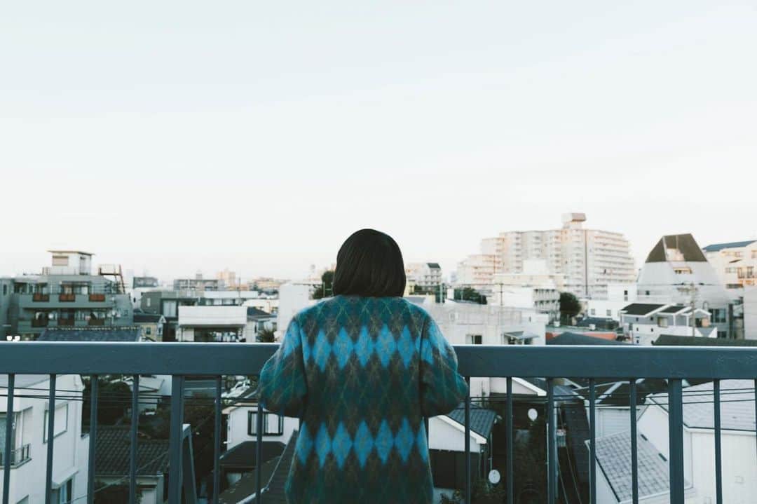 キクチユウジのインスタグラム：「photo:SHIORI BANJO . . . . #キクチユウジ #uniqlo #uniqlou #ユニクロ感謝祭 #プラスj #plusj #ポートレート #portrait #nikesacai #メンズファッション #メンズヘア #メンズカット #スニーカー #パーカーコーデ #パーカー #サロンモデル #ヘアカラートレンド #マッシュショート #マッシュウルフ #マッシュボブ #ボブ #ボブアレンジ #センターパート #アッシュカラー #透明感カラー」