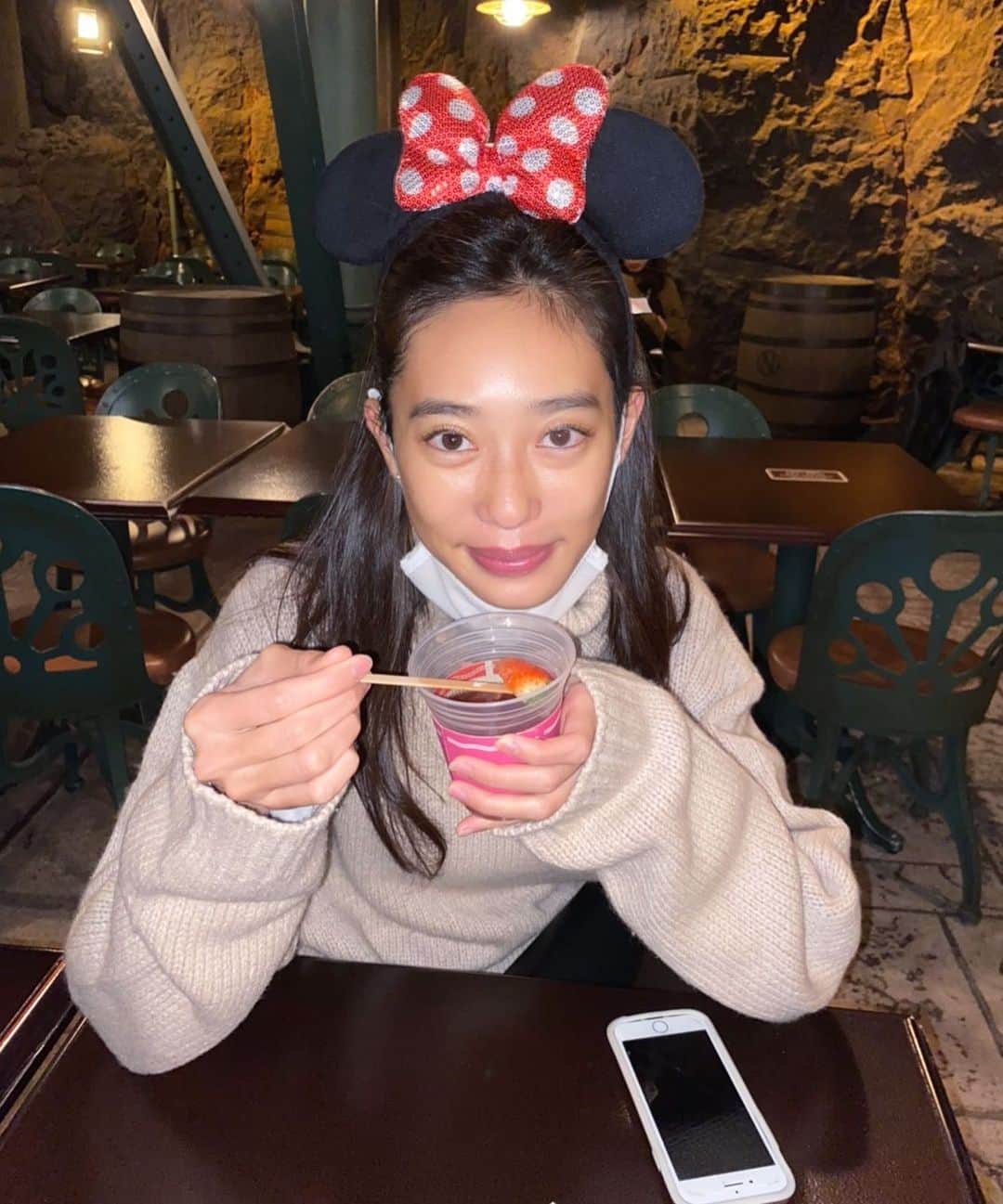 久保りささんのインスタグラム写真 - (久保りさInstagram)「Getting drunk at Tokyo Disney Sea😻  #tokyo #japan #disney」11月26日 22時20分 - lissa_kubo