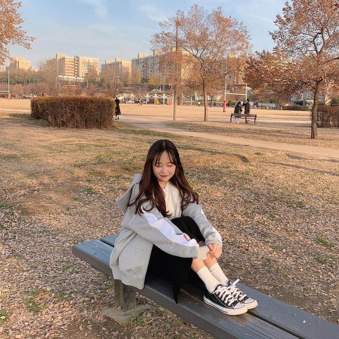 ユンジュさんのインスタグラム写真 - (ユンジュInstagram)「🍂🍁🍂🍁 11월 #oioicrew #5252byoioi #오아이오아이 #oioi」11月26日 22時28分 - __pink_tape