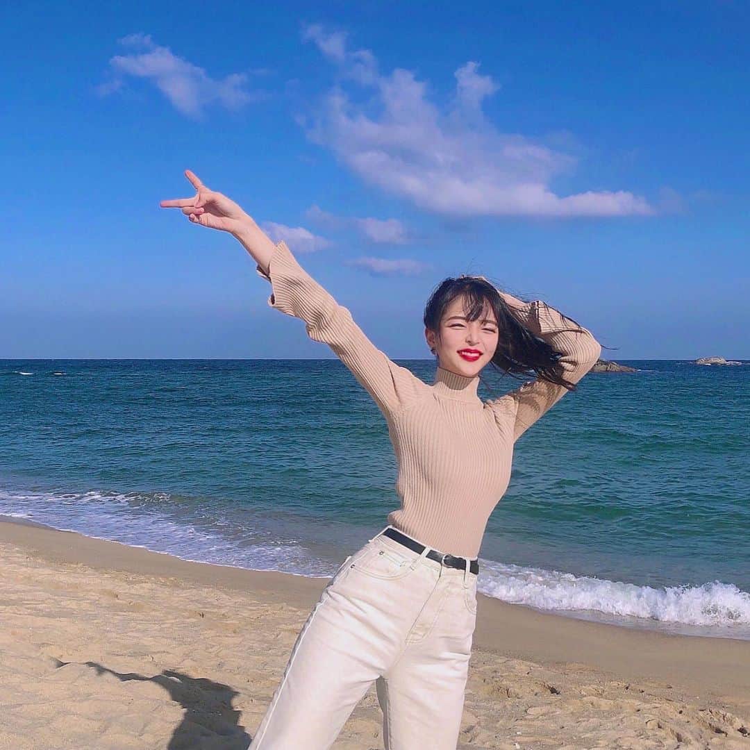ユジョン のインスタグラム：「미래 걱정하느라 현재를 소홀히 하지 말쟈😊」