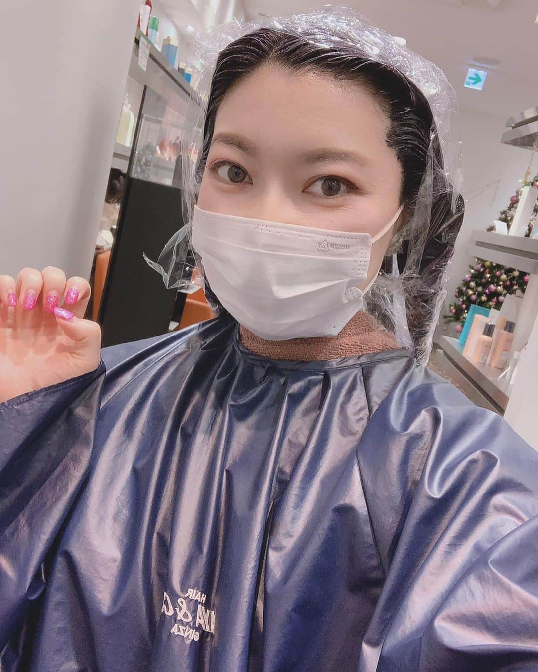 DJ MIYAさんのインスタグラム写真 - (DJ MIYAInstagram)「きゃっほーぉ❤️にゃん❤️❤️今日は、銀座の駅からすぐのHair Salon『TAYA & CO.GINZA 銀座本店』さんで、カラーリングと超音波トリートメントしていただきました❤️(o^^o)  @taya_group_official @taya_co_GINZA_  『Edol』というカラー❤️グレージュ＋ベージュ　  担当してくださったのは、店長の白鳥さんです♪  カラーリングと、超音波トリートメントと庄田さんがご丁寧に施術してくださって、みるみるうちに髪がトゥルントゥルンに変化していってとても嬉しい〜！！❤️❤️  『Care Pro』ってゆう超音波トリートメント！これ凄いのー！ヘアアイロンみたいなんだけど、ここから超音波が出ていて、髪がどんどんちゅる〜ってなるみたい♪🌈  店長の白鳥さんに仕上げに巻き髪にしてもらい、まるで自分じゃないみたいにエレガントにしていただいて感動ぅぅー❤️  TAYA& CO.GINZAさんのサロンの雰囲気も、luxuryでさすが銀座の一等地にある美容室といった感じで接客も素晴らしかったです♪💗  髪が生まれ変わって、感動ぅぅーの日でしたぁぁ❤️❤️  皆さんもぜひ行ってみてね🎀  どうもありがとうございました(o^^o)  #ヘアサロンTAYA #TAYACOGINZA  #白鳥陽介　 #tayaのサロン体験 #TAYAの美しいカラーリング #taya仕上がりに満足 #美容室好き #美容DAY #美容室 #銀座美容室 #銀座ヘアサロン #銀座 #GINZAHairSalon #ヘアサロン #カラーリング #美容好き #ヘアサロン好き #旅インスタグラマー #旅インフルエンサー #グルメインフルエンサー #今日のコーデ #ファッション好き #今日のメイク #メイク好き #インスタグラマー #インフルエンサー #美容ブロガー #ファッショニスタ」11月26日 22時29分 - dj_miya