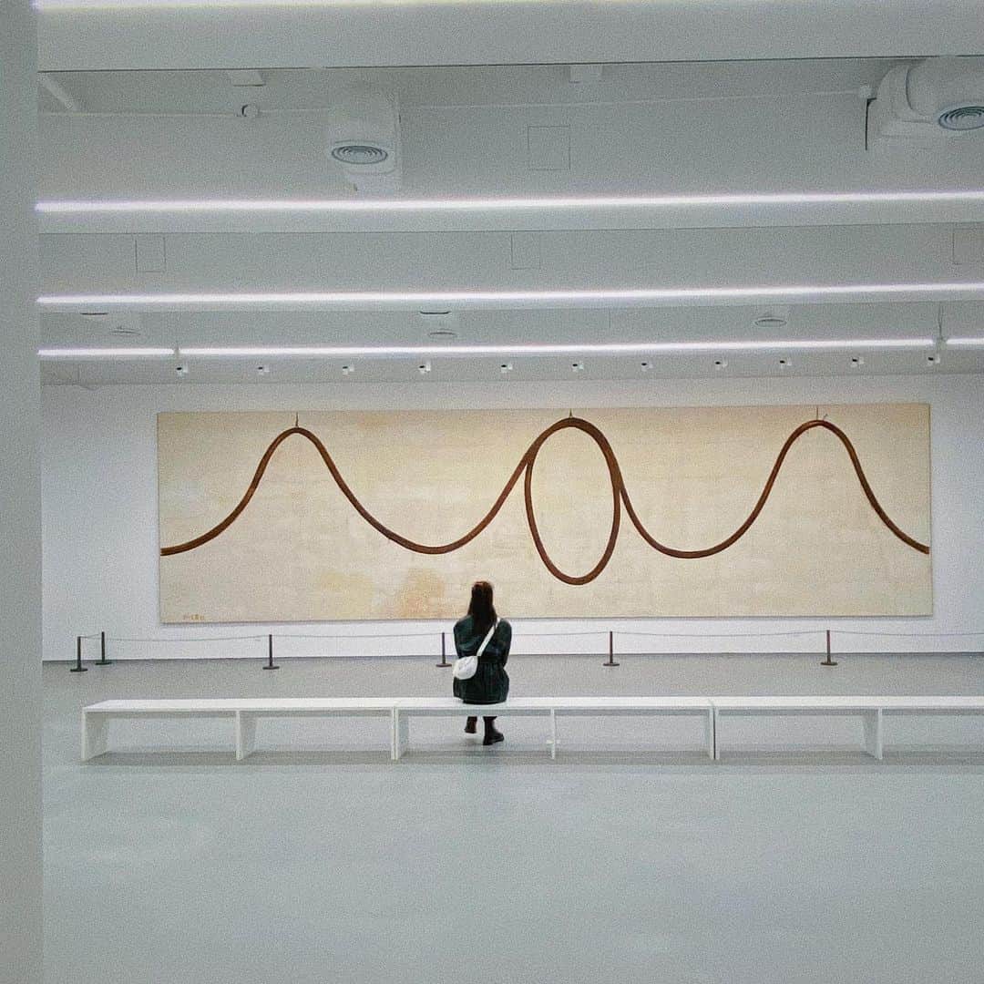 リウ・ウェンのインスタグラム：「Visit to the Power Station of Art 🔘」