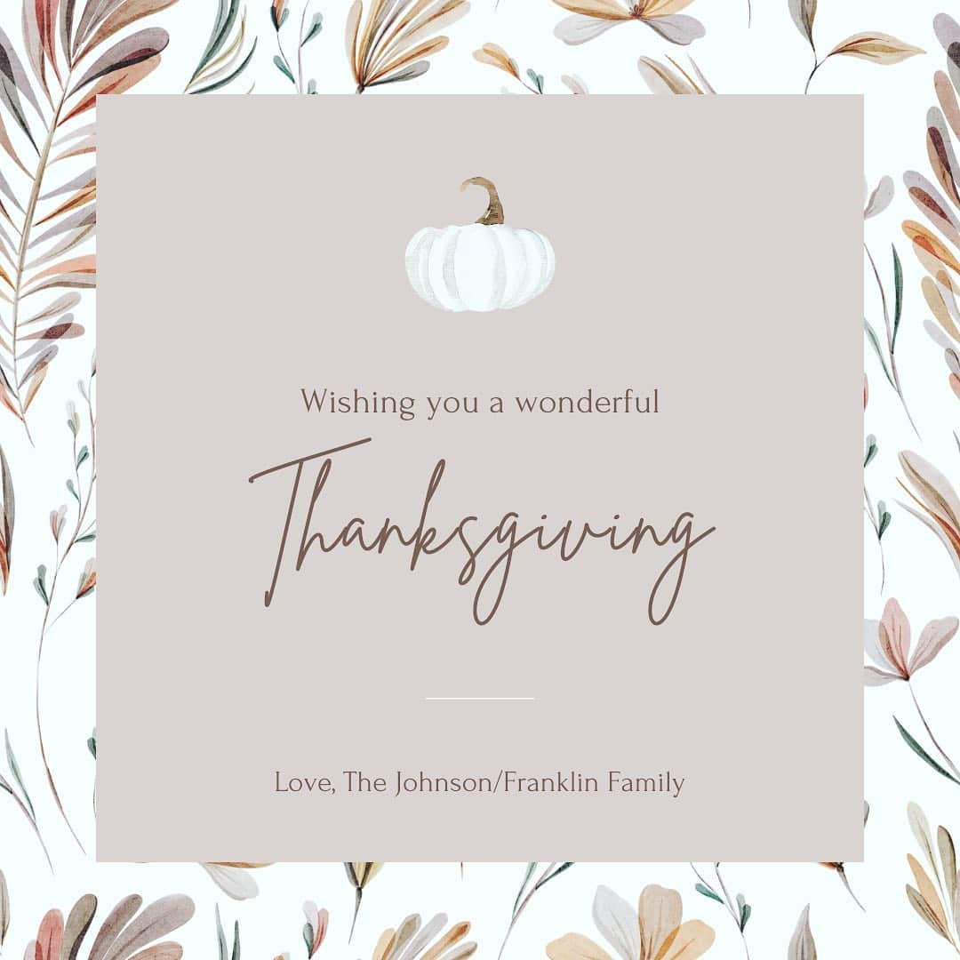 メリッサ・フランクリンのインスタグラム：「Happy Thanksgiving sweet friends🤍 I know this year may look very different for a lot of you, and my heart feels for you. It’s a lot easier to just say be grateful then to truly feel that way when everything is so different and so many of you are going through so much. While it’s important today (and every day) to count your blessings and give thanks for all the beautiful things in your life, know that your feelings are VALID and TRUE if today is also a hard day for you. Today I am extra grateful for all of our front line workers, not able to be with their families because they are keeping the rest of us safe and healthy. Have a wonderful day friends, and know that you are very, very loved.」