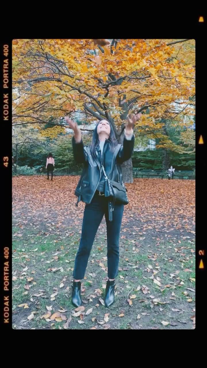 レベッカミンコフのインスタグラム