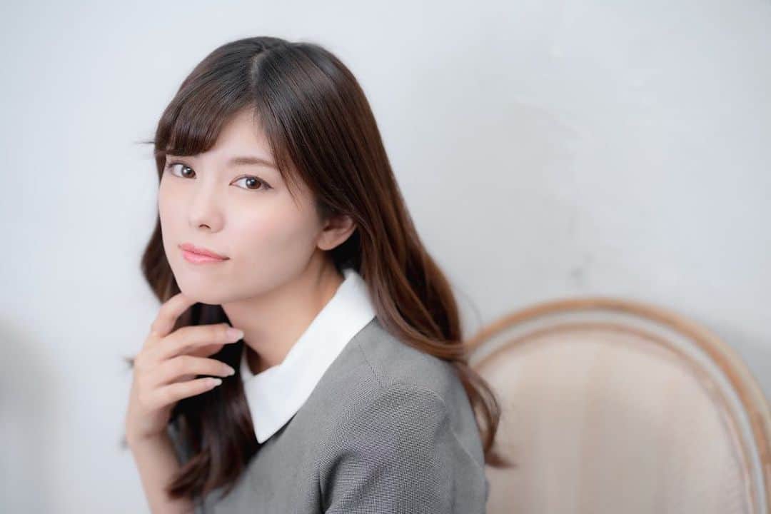 熊林保奈美のインスタグラム：「* . 12月6日(日)と19日(土)に smoothさんで撮影会します😳  6日(日)の予約は 明日27日(金)21:00〜\( *°ω°* )  サーキットでもなかなか会えないし、 会いに来てくれると嬉しいな☺️✨ . . おやすみ🌙 * #埼玉トヨペットサポーターズ #レースクイーン #RQ #モデル #撮影会モデル #smooth撮影会 #ポートレートモデル #サロンモデル #熊林保奈美 #道産子 #Japanesegirl #paddokgirls #pitgirl #instalike #맞팔」