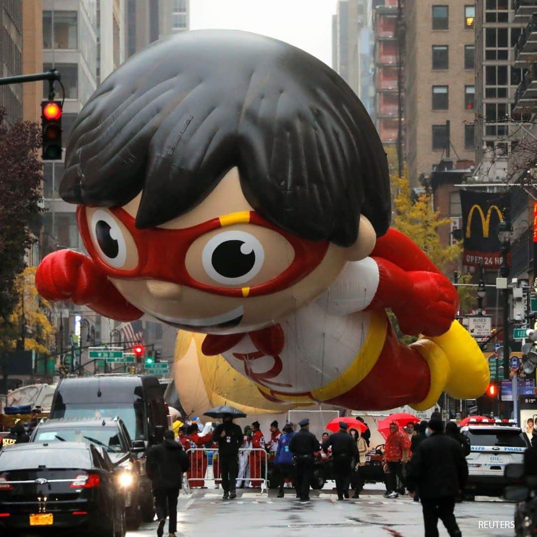 ABC Newsさんのインスタグラム写真 - (ABC NewsInstagram)「The 94th Macy's Thanksgiving Day Parade in New York City looked a little bit different than the previous 93. The annual parade was closed to spectators this year due to the ongoing spread of coronavirus. #thanksgiving #macysthanksgivingdayparade #nyc」11月27日 0時17分 - abcnews