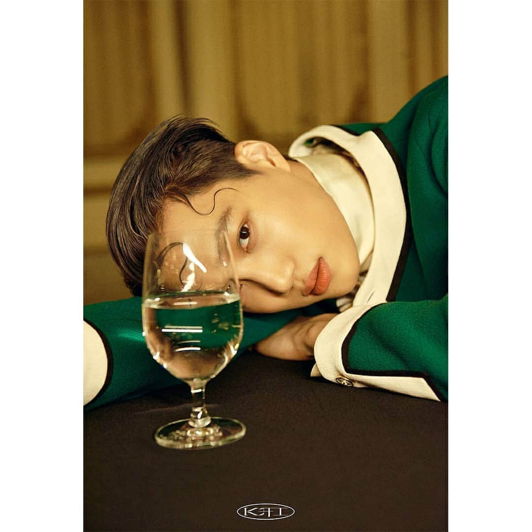 EXOさんのインスタグラム写真 - (EXOInstagram)「KAI 카이 The 1st Mini Album [KAI (开)]  🎧 2020.11.30. 6PM KST 👉 kai.smtown.com  #카이 #KAI @zkdlin #엑소 #EXO #weareoneEXO #开 #음 #Mmmh」11月27日 0時27分 - weareone.exo