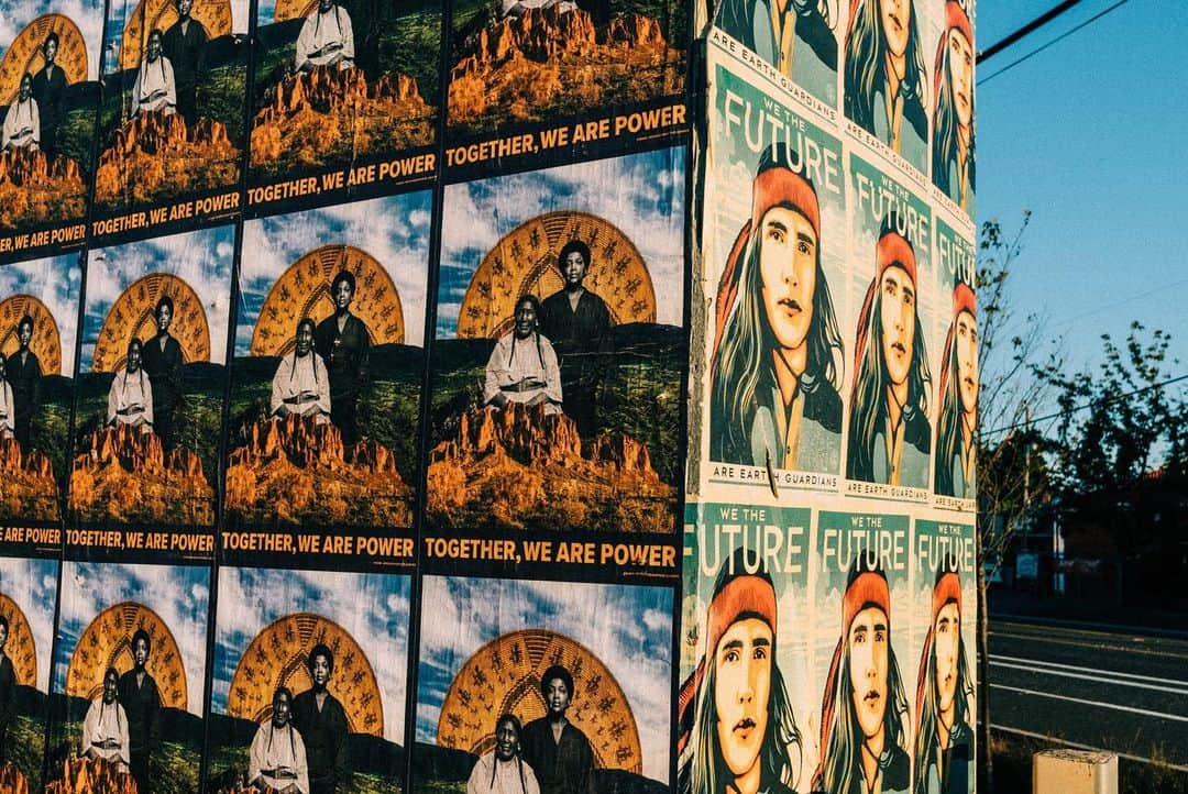 Shepard Faireyさんのインスタグラム写真 - (Shepard FaireyInstagram)「It’s very cool that the art I created of Indigenous movement leader @xiuhtezcatl is part of @amplifierart’s augmented reality app! Through this app, you can point your phone to any of Amplifier’s AR activated artwork and watch Xiuhtezcatl come to life as he talks about the work ahead of the youth in their fight for climate action and climate justice. If you’ve got some time off during this Thanksgiving holiday, please take some time to educate yourself about Indigenous history and how we can better serve Indigenous land through climate action.⁠⠀ ⁠⠀ Special thanks to Amplifier and @bemo_studio for featuring my art and creating this app for this powerful project. Download the #AmplifierAR app through the link in my bio!⁠⠀ -Shepard⁠⠀ ⁠⠀ Photos: @josue_foto & Michael Hurst」11月27日 0時44分 - obeygiant