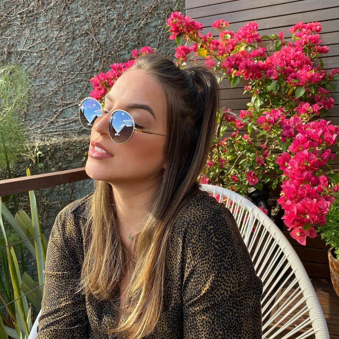 Bruna Unzuetaのインスタグラム：「🌺🌸」