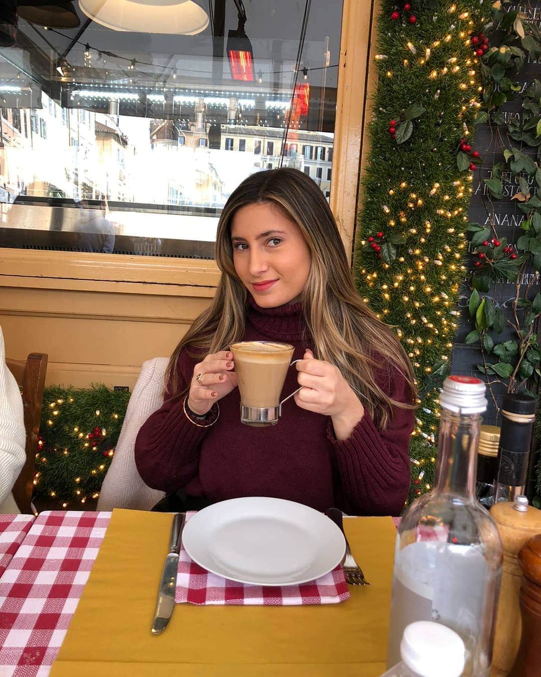 ヘイデン・バイアリーのインスタグラム：「Happy Thanksgiving!  I wish I could put into words how much I'm thankful for the incredible friends, partners and memories I've had.  Even if this past year has been all over the place, I'm happy to have such remarkable people to help me get through it! 😁🦃」