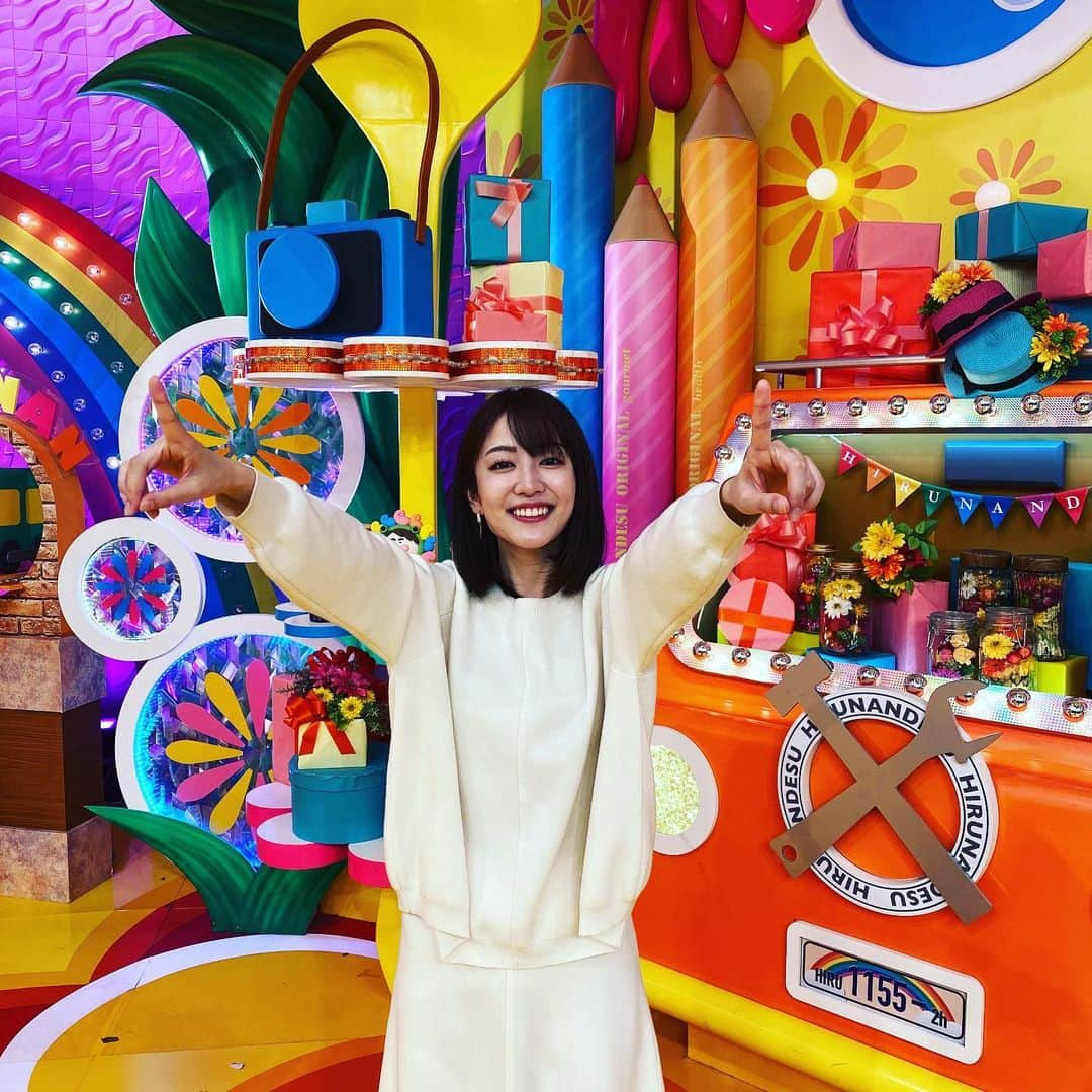 日本テレビ「ヒルナンデス！」さんのインスタグラム写真 - (日本テレビ「ヒルナンデス！」Instagram)「☆滝アナからお知らせ☆  緊急告知🤭 今日、27日(金)夕方5時〜 インスタライブやります‼️  そして…火曜レギュラーの佐藤栞里さんが参加してくださる事がきまりました✨  滝アナとの㊙️エピソード満載でお送りします💨お時間合う方ぜひご参加ください😊 ©︎日本テレビ  #ヒルナンデス  #滝菜月  #梅澤廉  #インスタライブ  #流行れ配信ポーズ #今週は女子会風 #佐藤栞里 さん #どんな内容になるかお楽しみに ✨ #夕方5時から  #お間違い無く」11月27日 11時04分 - hirunandesu_ntv_official