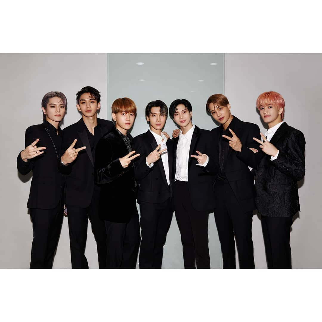のインスタグラム：「Happy Thanksgiving!  올해 건강하게 활동 할 수 있어서 너무 감사하고 바쁘고 정신 없었지만 많은 사랑을 받아서 너무 뜻 깊은 한해였습니다. 여러분도 늘 건강 챙기시고 행복하게 연말 마무리 하세요! Happy Thanksgiving! #TAEMIN  We are SuperM !  안녕하세요 백현입니다 올해는 정말 잊지못할 한해 인거같습니다  SuperM으로 팬분들을 만날수 있었고 솔로활동도 열심히 했는데요~! 힘든시기가 어서 지나가서 내년에는 직접 찾아뵐 수 있으면 좋겠습니다!  마지막으로 Happy Thanksgiving Day! 안녕~~~ #BAEKHYUN  여러분 잘지내고 계셨나요 슈퍼엠 카이입니다 저는 올 한 해 슈퍼엠 멤버로서 열심히 보냈고 앞으로 나올 솔로 앨범도 준비하면서 바쁘게 지냈던 것 같아요 그치만 팬 여러분들을 직접 만나지 못했던건 너무너무 아쉬워요 여러분 정말 보고싶네요  다시 만나는 날까지 항상 손 깨끗하게 닦고 마스크 잘 쓰면서 따뜻한 겨울 보내세요 Happy Thanksgiving Day! #KAI  저희 올해 슈퍼엠 멤버들과 함께 한지 일년이란 시간이 지났는데요 이렇게 좋은 만남을 갖게 된 것 같아서 올 한해 얻은게 너무 많은 것 같아요 항상 배우려하는 자세와 겸손함을 더욱 많이 배운 것 같고 저도 또 한번 다른 경험을 통해서 성장한 것 같아서 저희 멤버들에게 고맙고 사랑한다란 말씀 드리고 싶어요. !!! 올 한 해 모두 건강하고 더 행복해요 !!!!! #TAEYONG  This year's gone by too fast , too fast for me to appreciate every good thing that happened to me. Im thankful to all the kindness and appreciation that I was given from everyone around me and new friends that I made this year HAPPY THANKSGIVING #TEN  Happy Thanksgiving!!! The past year has been a very meaningful year for us all, and I would like to thank our fans for supporting us through all the ups and downs. Thank you for being with us. Let’s always be healthy and kind to one another💙 Take care guys! Hope to see you all soon #MARK  안녕하세요~ 루카스입니다! 올해 가장 감사인사를 드리고 싶은 사람은 당연히 우리 팬분들이죠! 항상 우리 기다리고 응원하고 계시니까 너무 고마워요. 우리 곧 만날 수 있다고 믿어요. 좀 더 화이팅해요 우리!! #LUCAS  #SuperM #SuperOne #WeAreTheFuture #SuperMTheFuture」