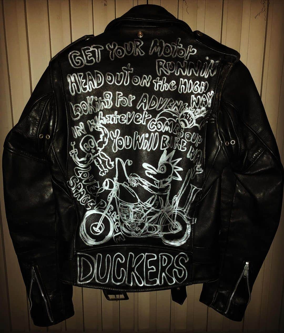 のインスタグラム：「BORN TO BE DUCKERS!!!🏍 #LVASP #jettseiya #YOUWILLBIKE」