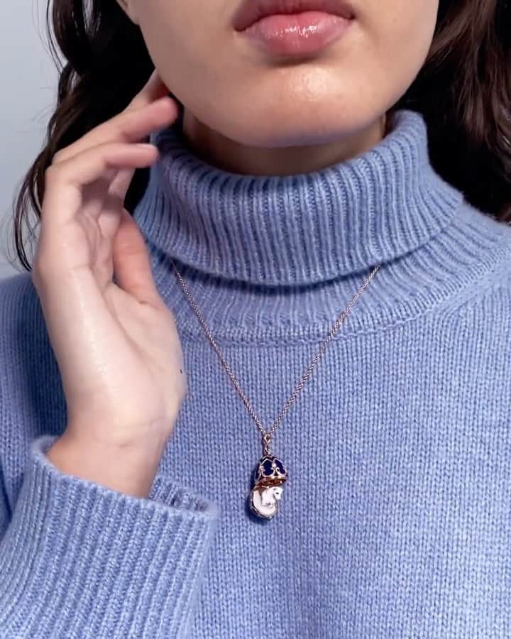 Harrodsのインスタグラム：「Combining all of the complex craftsmanship and playful creativity for which @officialfaberge is known, the Polar Bear Surprise Locket encapsulates the artist-jeweller’s illustrious legacy. At first glance, the 18-karat gold and midnight-blue guilloché enamel pendant is distinctive for its beauty – but, open it up, and as its name suggests you’ll find hidden inside a charming enamel polar bear in a secret world of sparkling rock crystal.  #Harrods #HarrodsFineJewellery #OfficialFabergé  #PeterCarlFabergé  #ALifeInColour  #FabergéFavourites  Shop Fabergé and more in-store departments from home through our remote Personal Shopping service (previously known as Virtual Concierge), or shop online at harrods.com.」