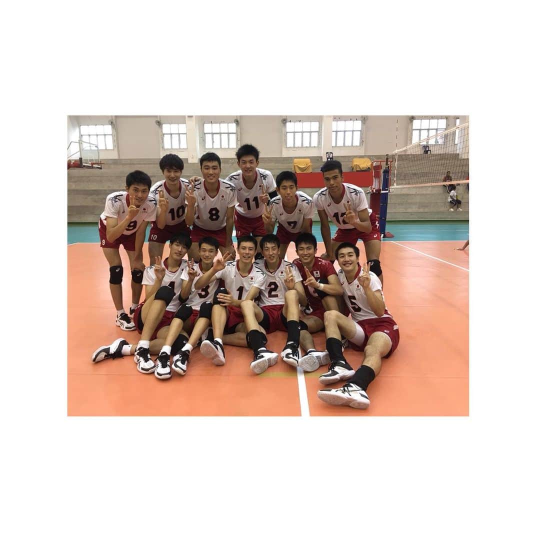 荒尾怜音のインスタグラム：「全日本高校選抜 / タイ・バンコク遠征🇹🇭  #コップンカーしがち #体育館暑かったね」
