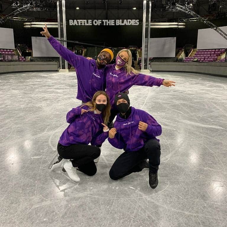 のインスタグラム：「🎶Mask off, f*** it, mask off🎶 (only within your Team bubble🧐)🖤TEAM JESHER💜 We cuttin' up in the Finale tonight! . . @cbcbattle FINALE Nov 26th (TODAY) 8pm ET. on @cbc . . #freedomschooltoronto #difd #difdroyal #botb #battleoftheblades #figureskating #hockey #coloryourice #youthmentalhealth  #blacklivesmatter #indigenouslivesmatter #translivesmatter #weareinthistogether #endsars #defundthepolice #investincommunities #listenlearnllove #charity #restorativejustice #wearamask」