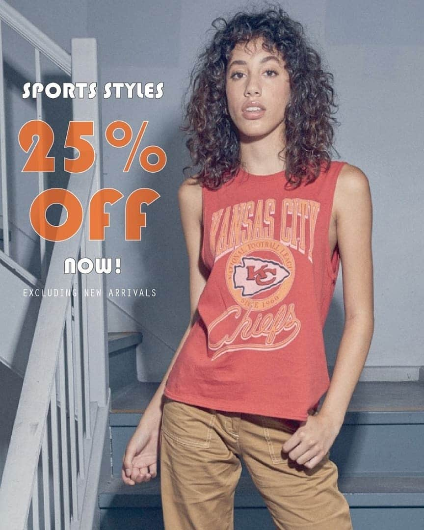 ジャンクフードさんのインスタグラム写真 - (ジャンクフードInstagram)「Sports style 25% off now! Shop your fav team on Junkfoodclothing.com now! #junkfoodclothing」11月27日 4時01分 - junkfoodclothingco