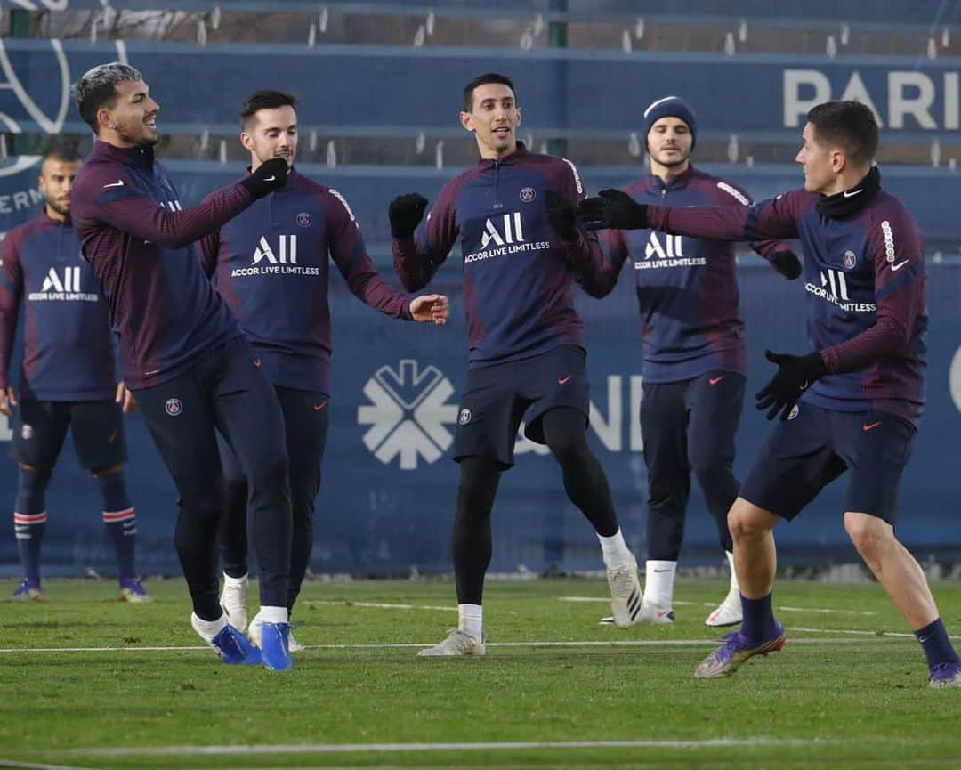 アンデル・エレーラさんのインスタグラム写真 - (アンデル・エレーラInstagram)「🕺🏻🔴🔵 #entrainement」11月27日 4時15分 - anderherrera