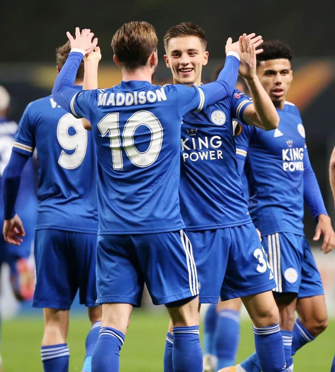 レスター・シティFCさんのインスタグラム写真 - (レスター・シティFCInstagram)「What a moment for @lukethomas_3! 🤩  #lcfc • #UEL • #BrgLei」11月27日 4時39分 - lcfc