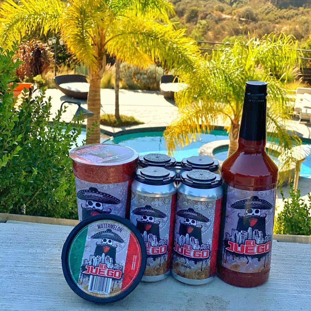 ゲームのインスタグラム：「Happy Thanksgiving from us @eljuegomichi + @thegoldmichico...... DM us & ask how to order your own “El Juego Micheladas” #MiFamiliaEsTuFamilia #ElJuegoMichi COMING SOON........ [NOW TAKING SHIPPING ORDERS WORLDWIDE]」
