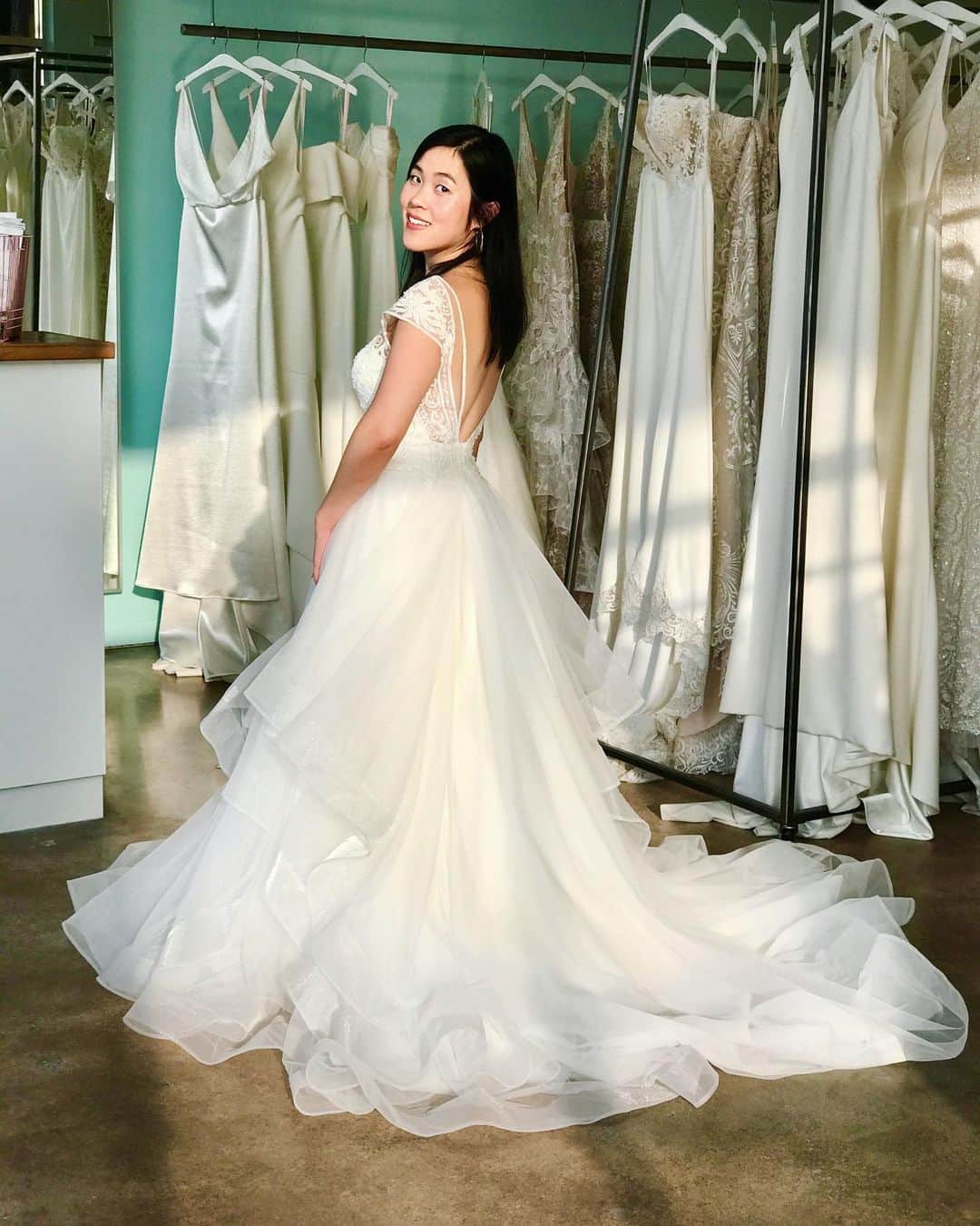 ユージン・リー・ヤンのインスタグラム：「Earlier this year, my little sister made the tough, responsible decision and canceled her wedding to help prevent the spread of COVID and will never get to wear her dress. Even though we can’t see one another, we can still celebrate our loved ones, so I’m using my platform to show off how stunning she was when she tried it on! Whitney, you don’t need a ceremony to be the most beautiful bride I’ve ever seen. Congratulations to you and Ty! 🍾」