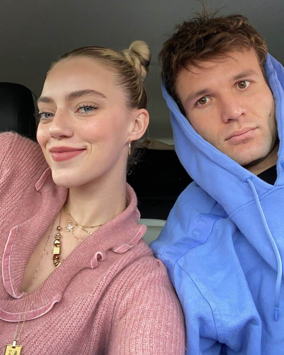 パイパー・アメリカ・スミスのインスタグラム：「Happy Thanksgiving from the Holders xo #givethanks」