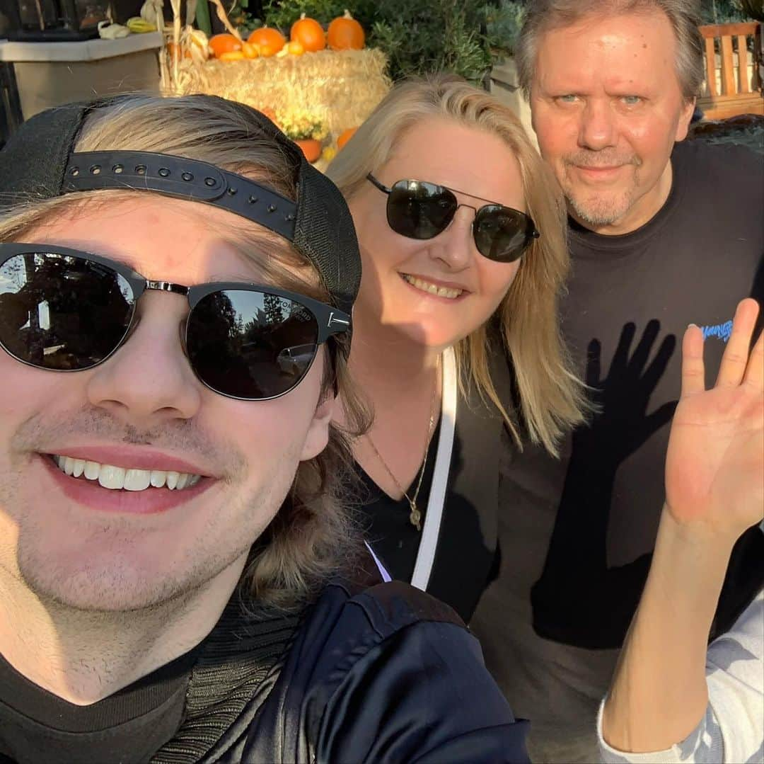 マイケル・クリフォードさんのインスタグラム写真 - (マイケル・クリフォードInstagram)「thankful.」11月27日 6時38分 - michaelclifford