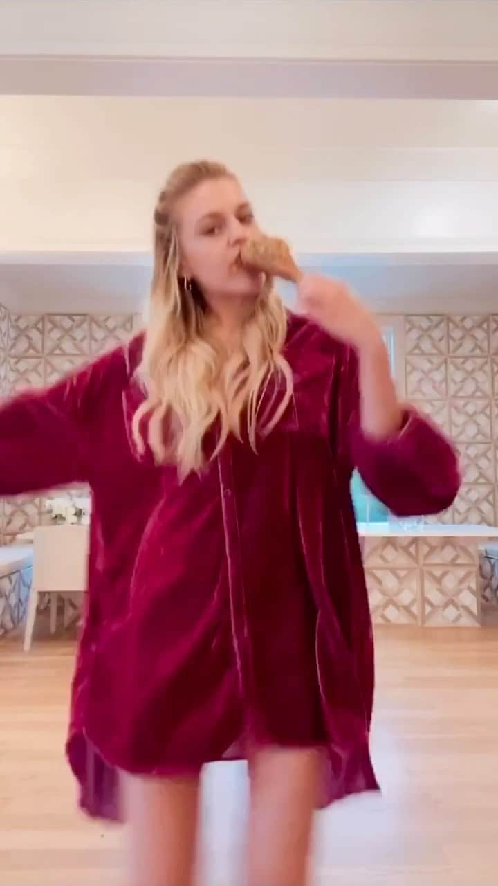 Kelsea Balleriniのインスタグラム：「🦃」