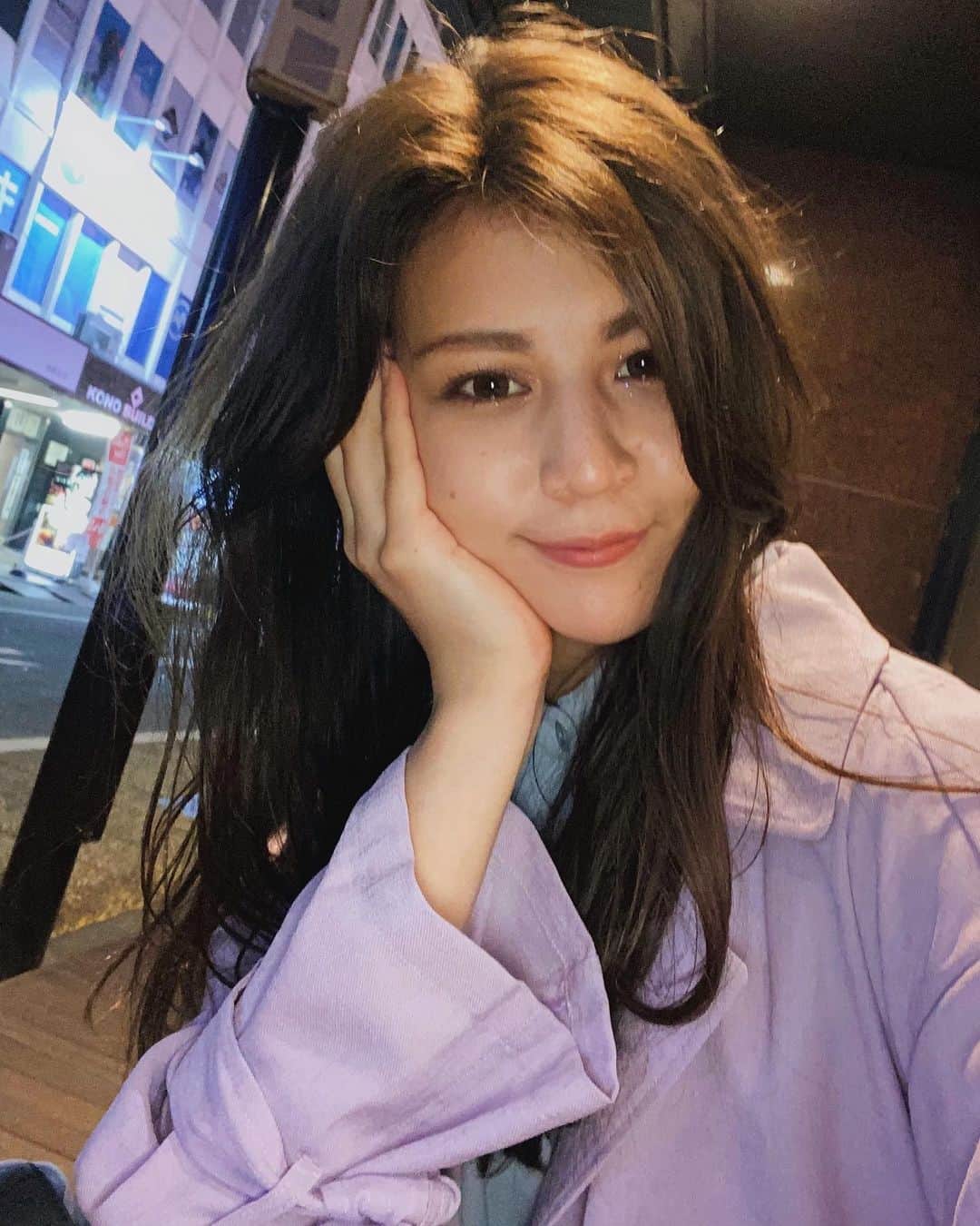 九里聖莉奈のインスタグラム：「.﻿ ﻿ Yes Friday ! 🥰🤟﻿ ﻿ #kuriseri ﻿ ﻿」