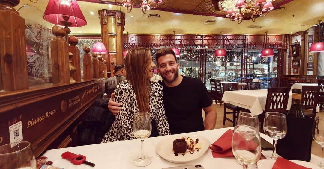 ISTRATE Roxanaのインスタグラム：「Feliz cumple a mi chico! Eres el mejor! Por muchos más juntos mi guapo!! Te quiero!❤️」