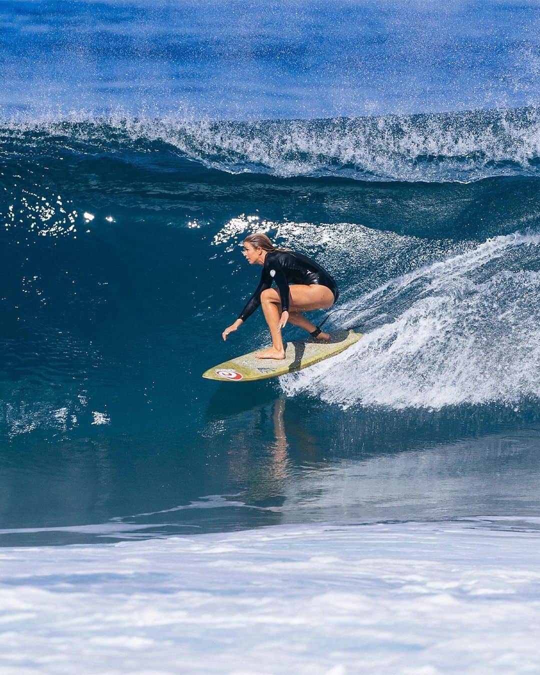 Rip Curl Australiaさんのインスタグラム写真 - (Rip Curl AustraliaInstagram)「Tis the season ✨ Looking for the ultimate gifts for Her? ⁠⠀ ⁠⠀ Bikinis, Surf Suits, Wetsuits, Pants, Shirts, Hats and Bags... the list goes on.  Shop today and you'll also score a FREE Premium Beach Towel... Essential for Christmas in Australia! ⁠⠀ ⁠⠀ Hit the link in bio to shop.」11月27日 7時57分 - ripcurl_aus