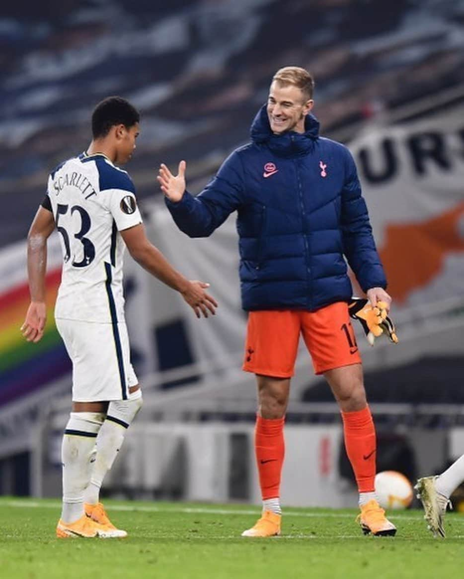 ジョー・ハートさんのインスタグラム写真 - (ジョー・ハートInstagram)「So happy for the boys tonight @carlosvinicius95 🤍 @alfie_whiteman @danescarlett9  @harveywhite48 congrats 🎉 #coys」11月27日 8時06分 - joehartofficial