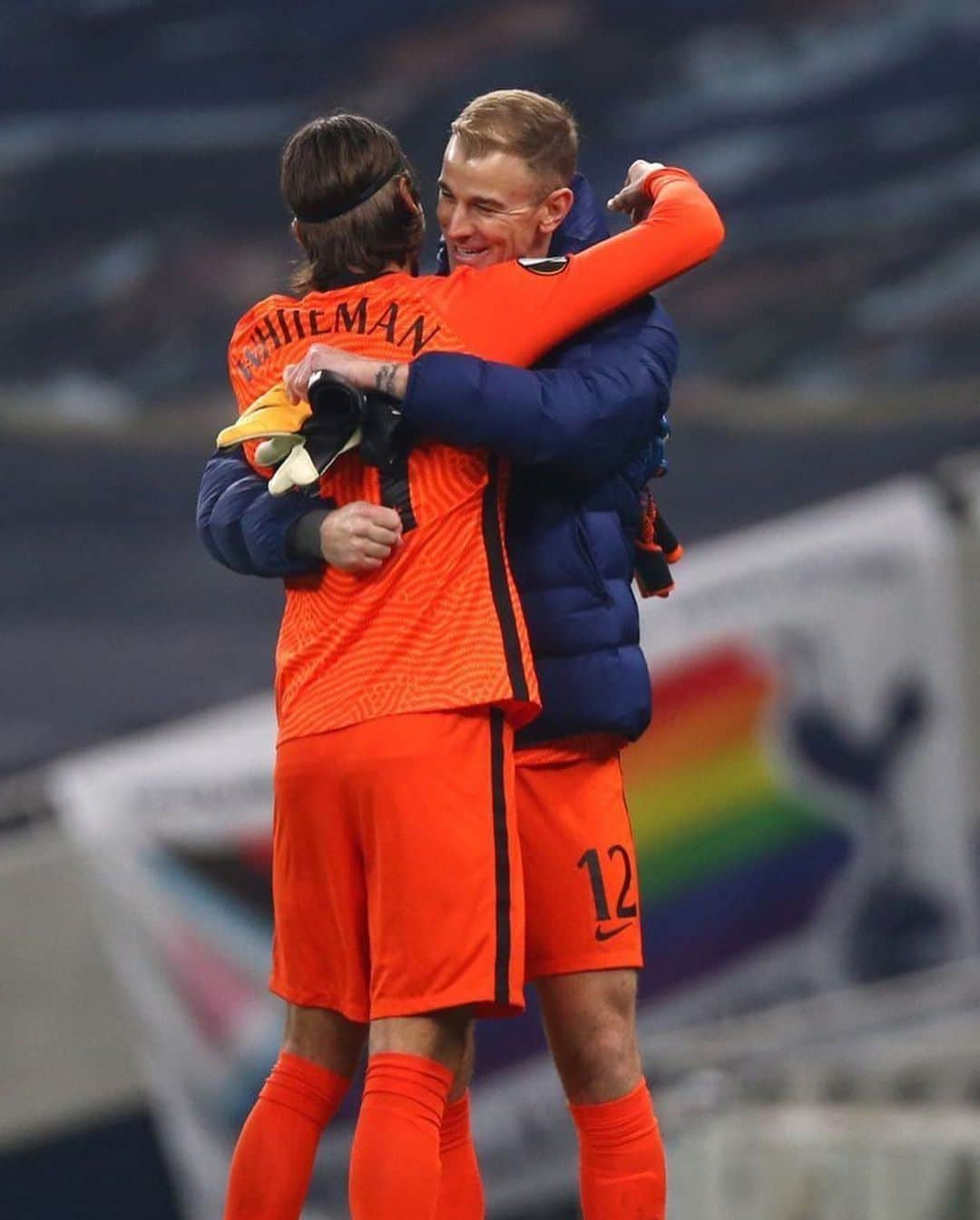 ジョー・ハートさんのインスタグラム写真 - (ジョー・ハートInstagram)「So happy for the boys tonight @carlosvinicius95 🤍 @alfie_whiteman @danescarlett9  @harveywhite48 congrats 🎉 #coys」11月27日 8時06分 - joehartofficial