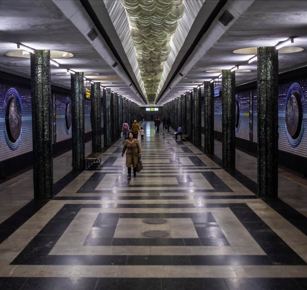 National Geographic Travelさんのインスタグラム写真 - (National Geographic TravelInstagram)「Photo by Muhammed Muheisen @mmuheisen / The capital of Uzbekistan is home to one of the world’s most ornate subway systems. Many stations in Tashkent are decorated with mosaics and chandeliers. It is considered one of only two subway systems in operation in Central Asia. I captured this image in November 2019 while visiting Uzbekistan and working on a personal story about subways and train stations in different parts of the world.  For more photos and videos from around the world, follow me @mmuheisen and @mmuheisenpublic. #muhammedmuheisen #Uzbekistan #Tashkent #subway」11月27日 8時36分 - natgeotravel