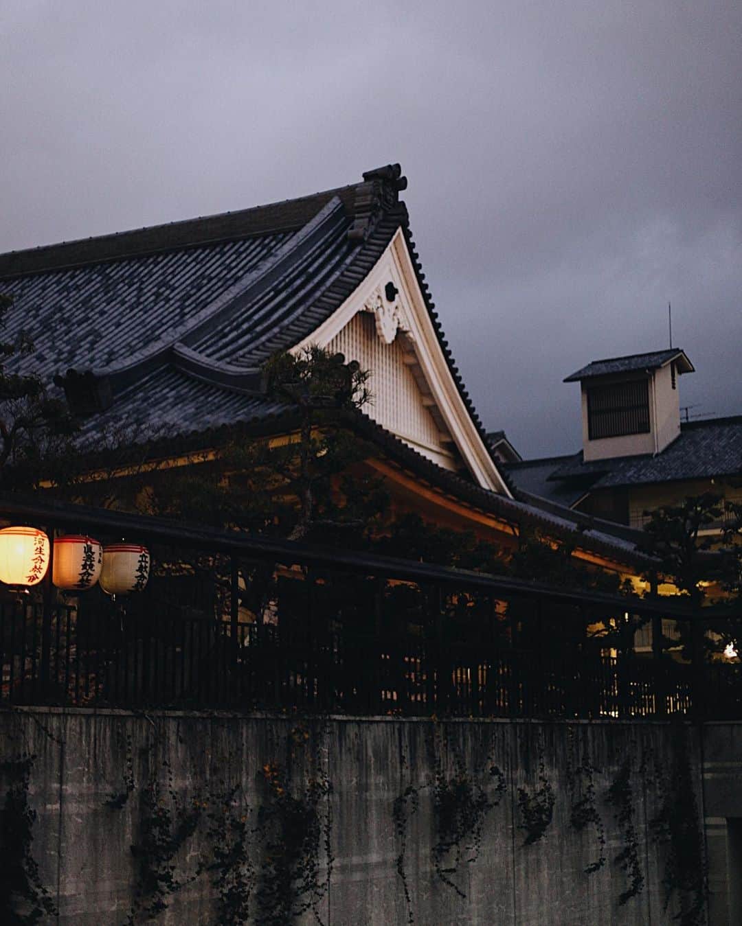 のインスタグラム：「#京都　#関西　#光 #reco_ig #icu_japan #blueshiftmag #japan #kyoto」