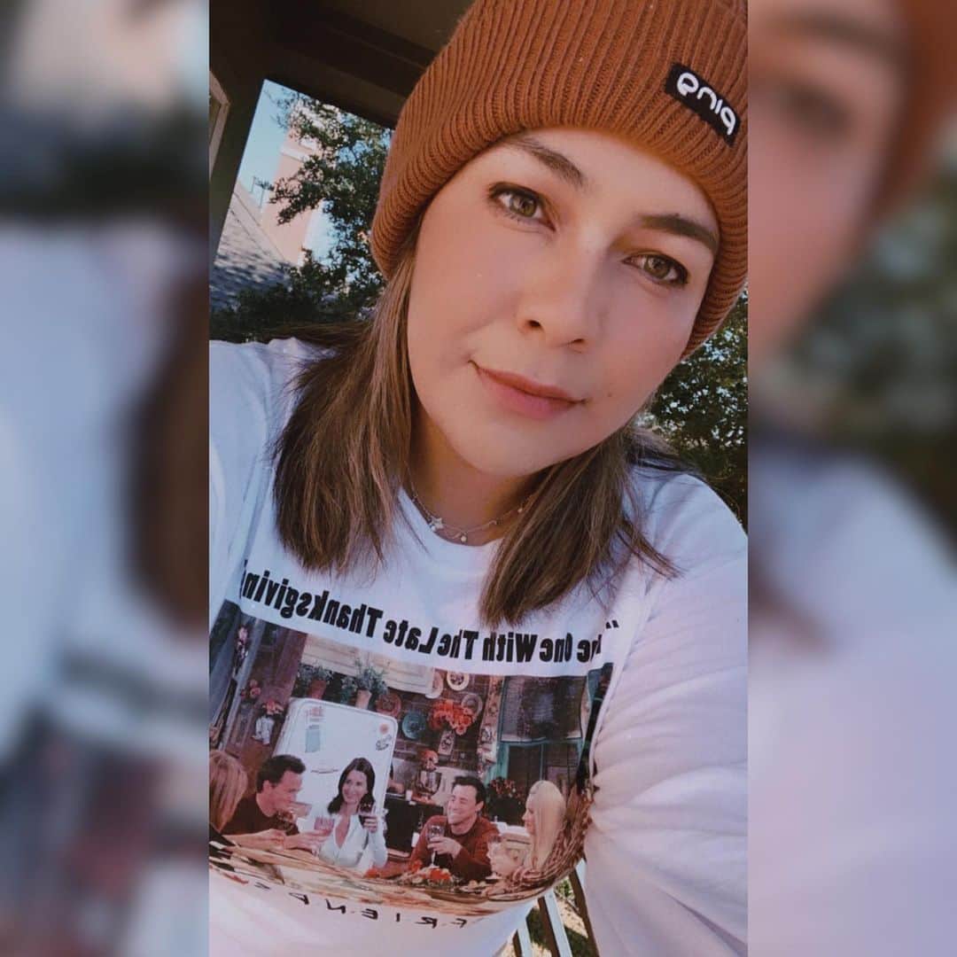 リセット・サラスのインスタグラム：「🤎•🍁•🍂 •🦃 • 🤠」