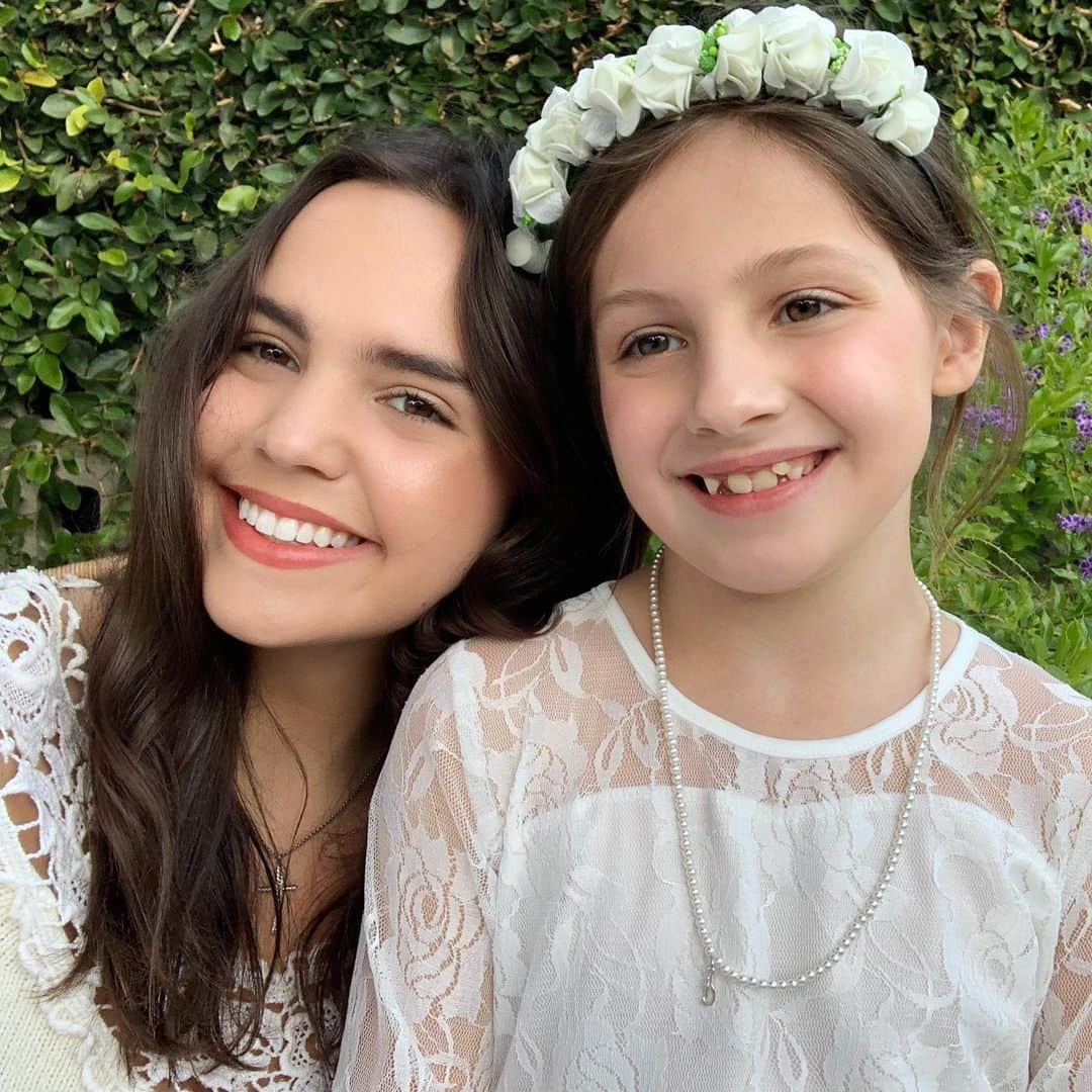 ベイリー・マディソンのインスタグラム：「Riley turns 8 today, and I’m so grateful that she is in my “bubble” and that I’m able to hug her today. ❤️❤️ she continues to amaze me with her beautiful heart, and I’m so lucky to be able to watch her grow up and be her aunt. On another note, wishing you all a very happy Thanksgiving. I know this year and this day is unlike anything we’ve all gone through, and just as I am missing my family and typical traditions I know you guys are too. I also know, there is so much loss for families right now... and my heart couldn’t be more with you. Praying for love, and peace for all. Xxxx b」