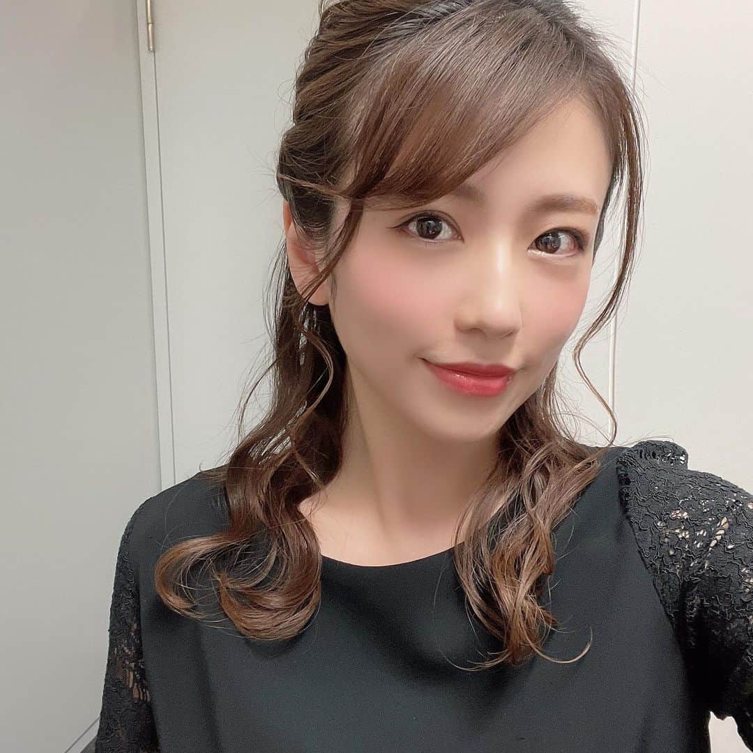のインスタグラム：「💎💎💎﻿ ﻿ ﻿ 今年から、宝石専門チャンネル【GSTV】で﻿ ジュエリーモデルをしております💍﻿ ﻿ ため息がでるような美しいジュエリーをつけさせていただき ホント幸せです💕﻿ ﻿ モデルとしては﻿ ネイルはもちろん、手やデコルテのケアを一層念入りにするようになりました✨✨﻿ ﻿ またおススメケアご紹介しますね👍﻿ ﻿ ﻿ ﻿ ﻿ #GSTV #gstv #ジュエリーモデル #ビューティ広告﻿ #撮影モデル #宝石﻿チャンネル」
