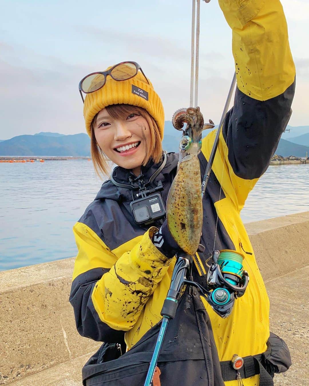 のインスタグラム：「ぶっしゃー🦑🦑🦑😂  #eging #fishing #lurefishing #nagasaki #tsushima #長崎 #対馬 #エギング #ルアーフィッシング #エメラルダス」