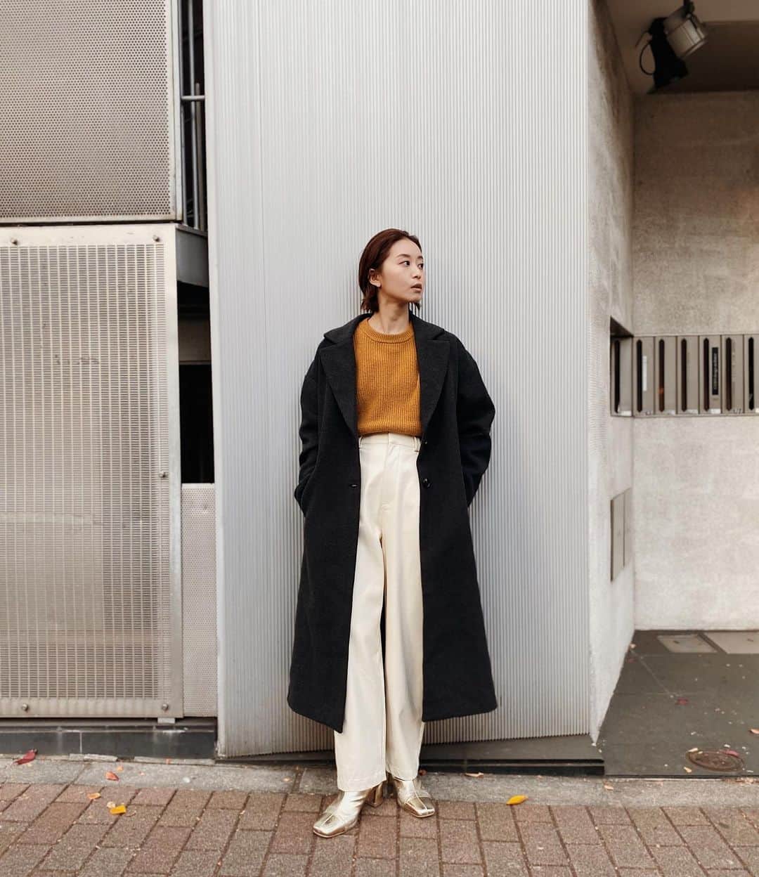 Eri Koyamaのインスタグラム：「. webにて福袋の予約受付中🏷 . どなたでも気楽に着回せるような トップスからボトムス5点が かわいいバッグに入って¥16,500🤍 . . ストーリーでも リンク飛ばしておきますねん◎ . @ungrid_official @ungrid_staffsnap @eri_koyama_ #153cmコーデ」