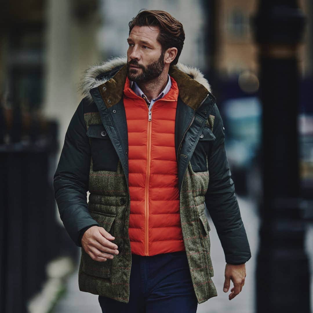 ハケットのインスタグラム：「Our autumn-winter collection is a careful blend of comfort and style. A powerful reminder that layering can be done right.#STAYHackett」