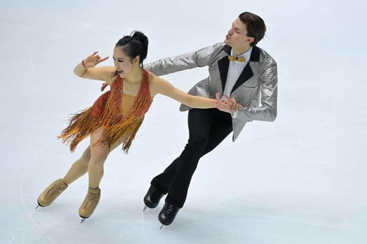 ISUグランプリシリーズのインスタグラム：「Japanese champions Misato Komatsubara and Tim Koleto dazzled with their Dreamgirls routine to top the standings of the Rhythm Dance competition in the NHK Trophy 🇯🇵⁣ ⁣ Kana Muramoto/Daisuke Takahashi and Rikako Fukase/Eichu Cho also thrilled the audience in Osaka 🤩⁣ ⁣ Full round up 👉🔗 isu.org⁣ ⁣ #FigureSkating #GPFigure」