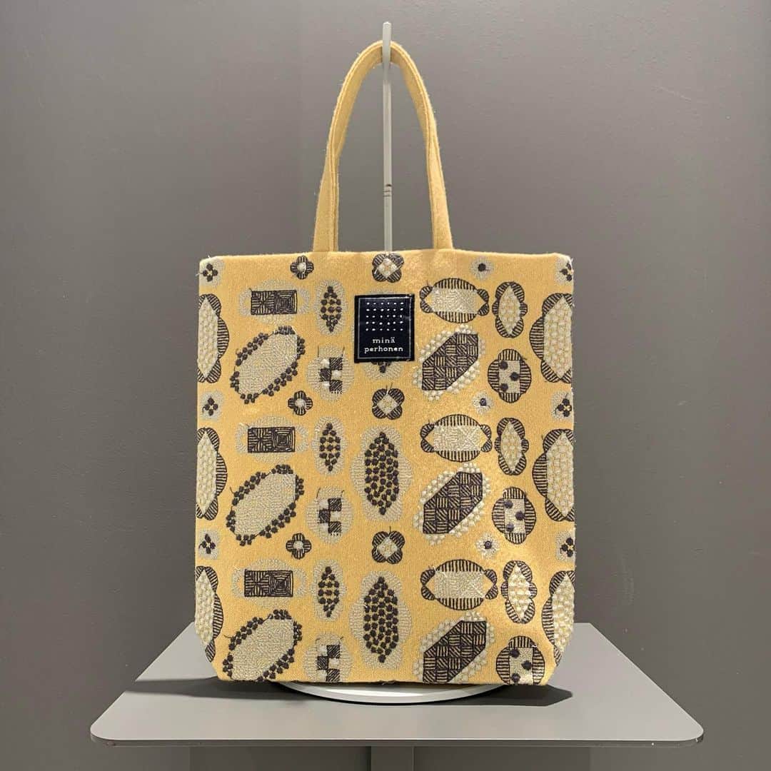 のインスタグラム：「＜mina perhonen＞ Womens toast bag -pendant- ¥8,000+TAX Item No.61-61-1461 BEAMS JAPAN 3F ☎︎03-5368-7317 @beams_japan #minaperhonen #beams #raybeams #beamsjapan #beamsjapan3rd Instagram for New Arrivals Blog for Recommended Items」